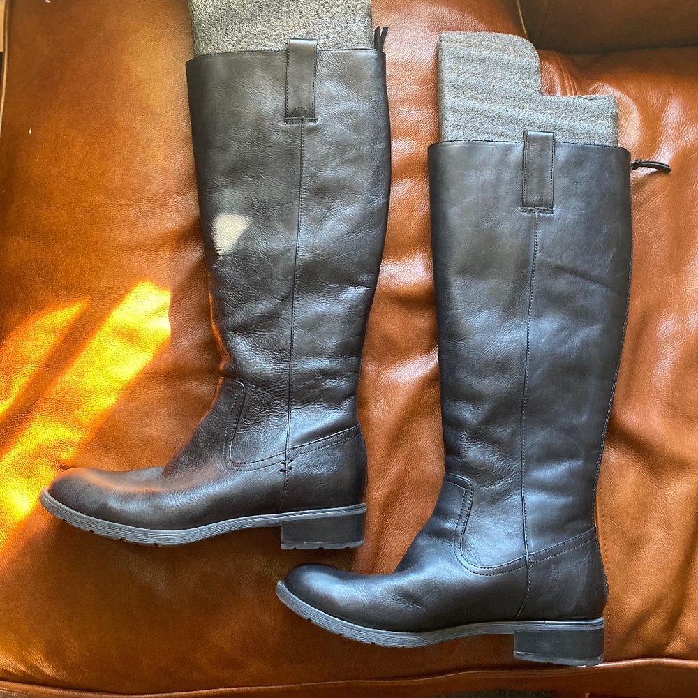 Sofft black leather riding boots